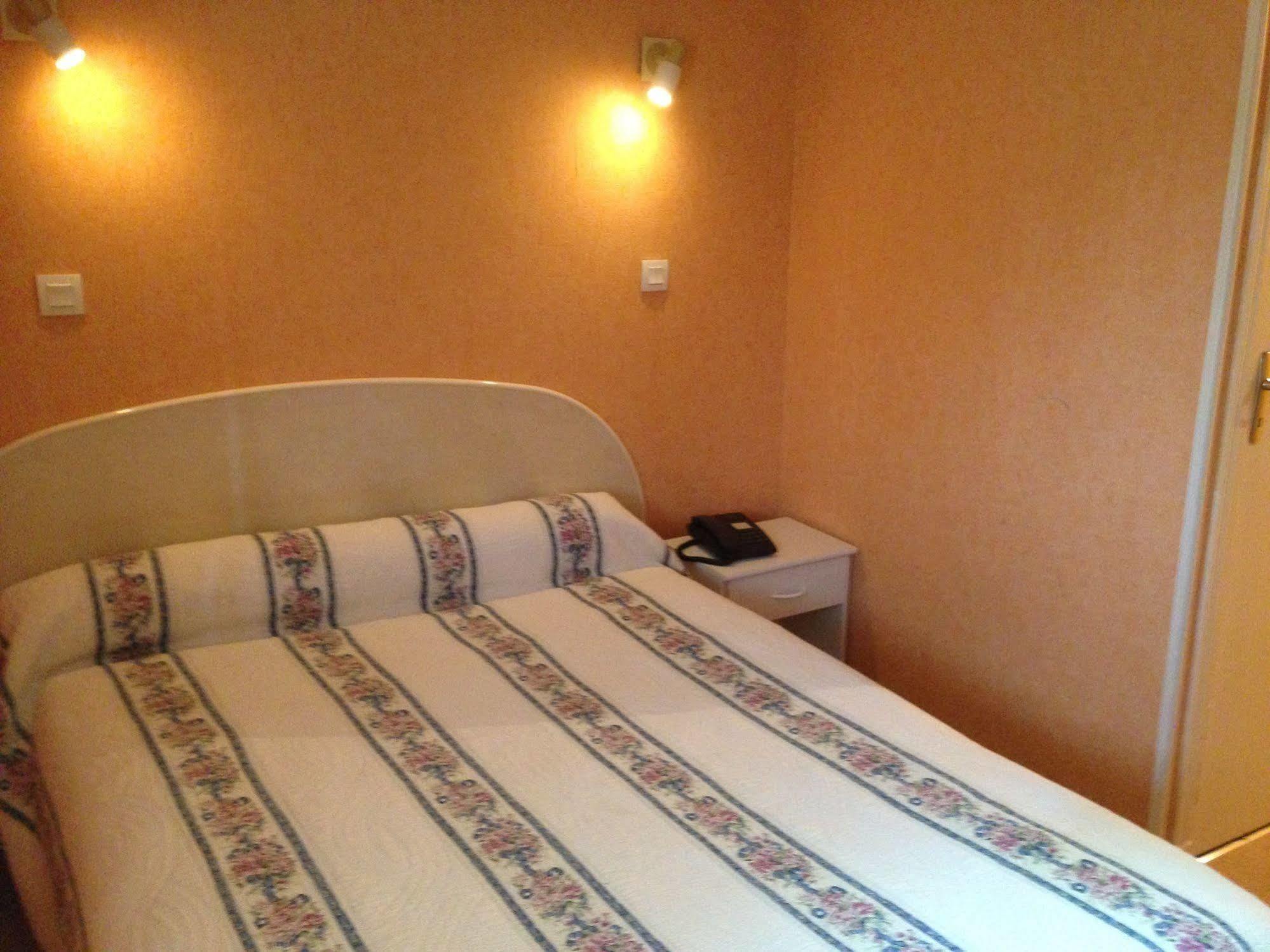Hotel Le Crab Angouleme Luaran gambar